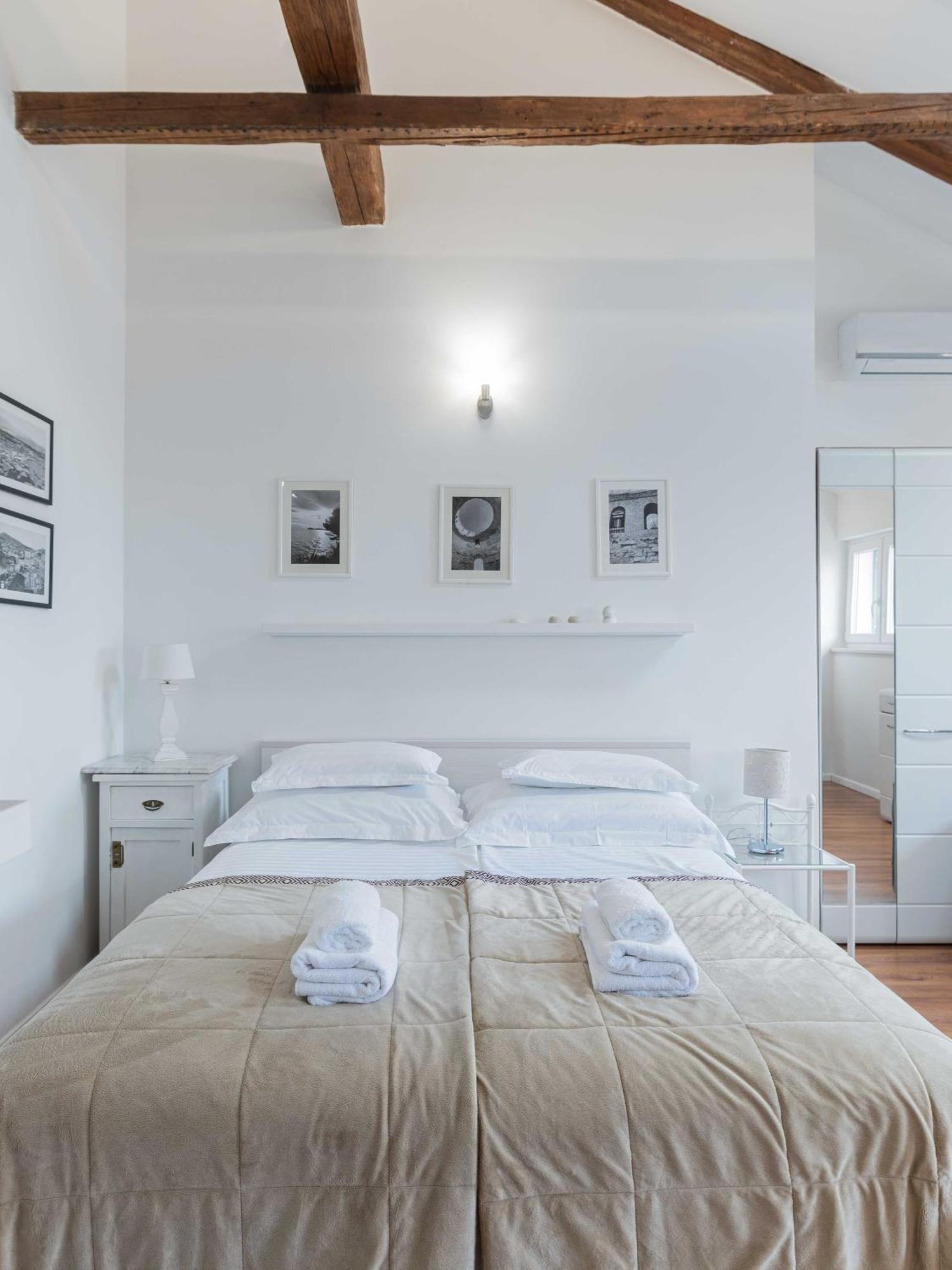 Apartment The Charm Split Exterior foto